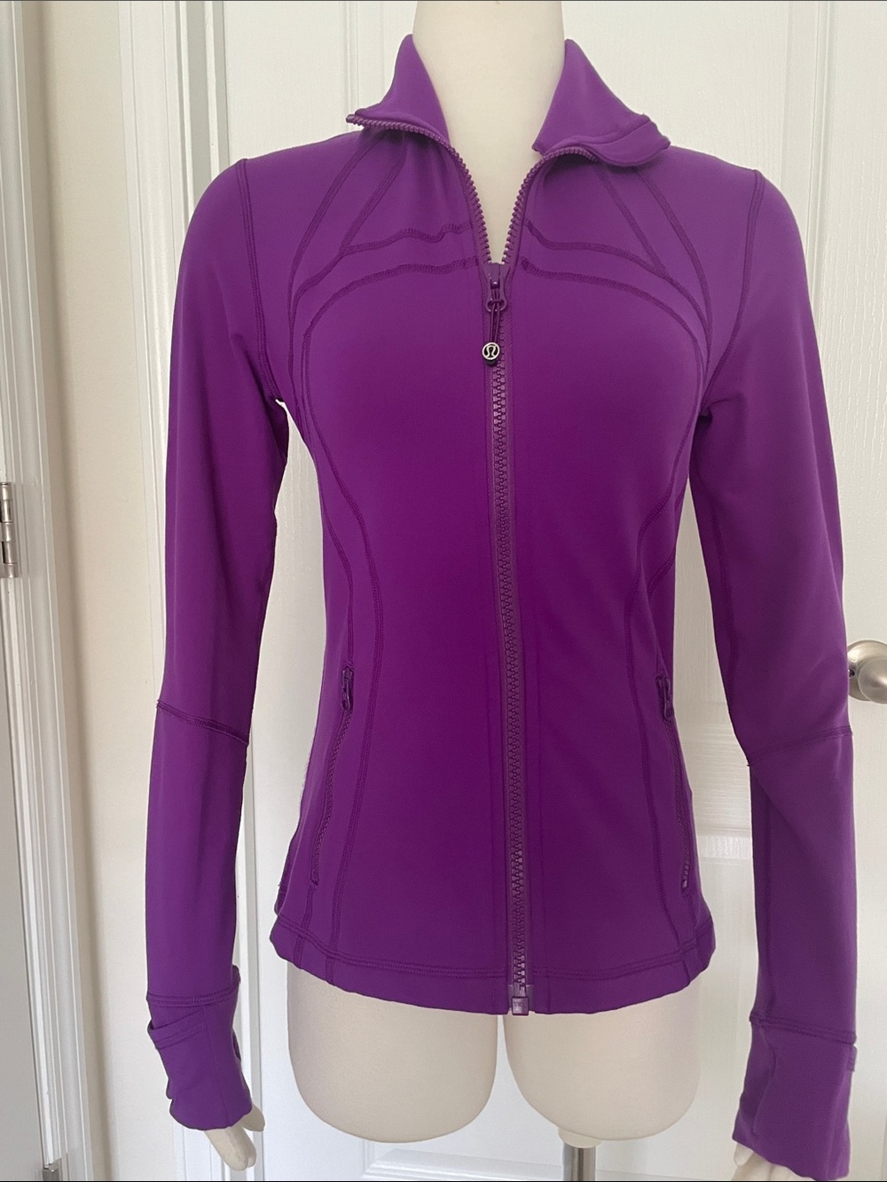 lululemon athletica Define Athletic  Jacket Violet Size 8